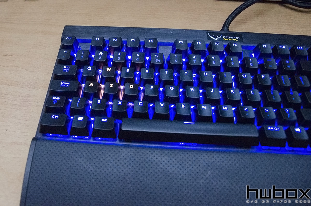Corsair Gaming K70 RGB Review: The colors of the sky
