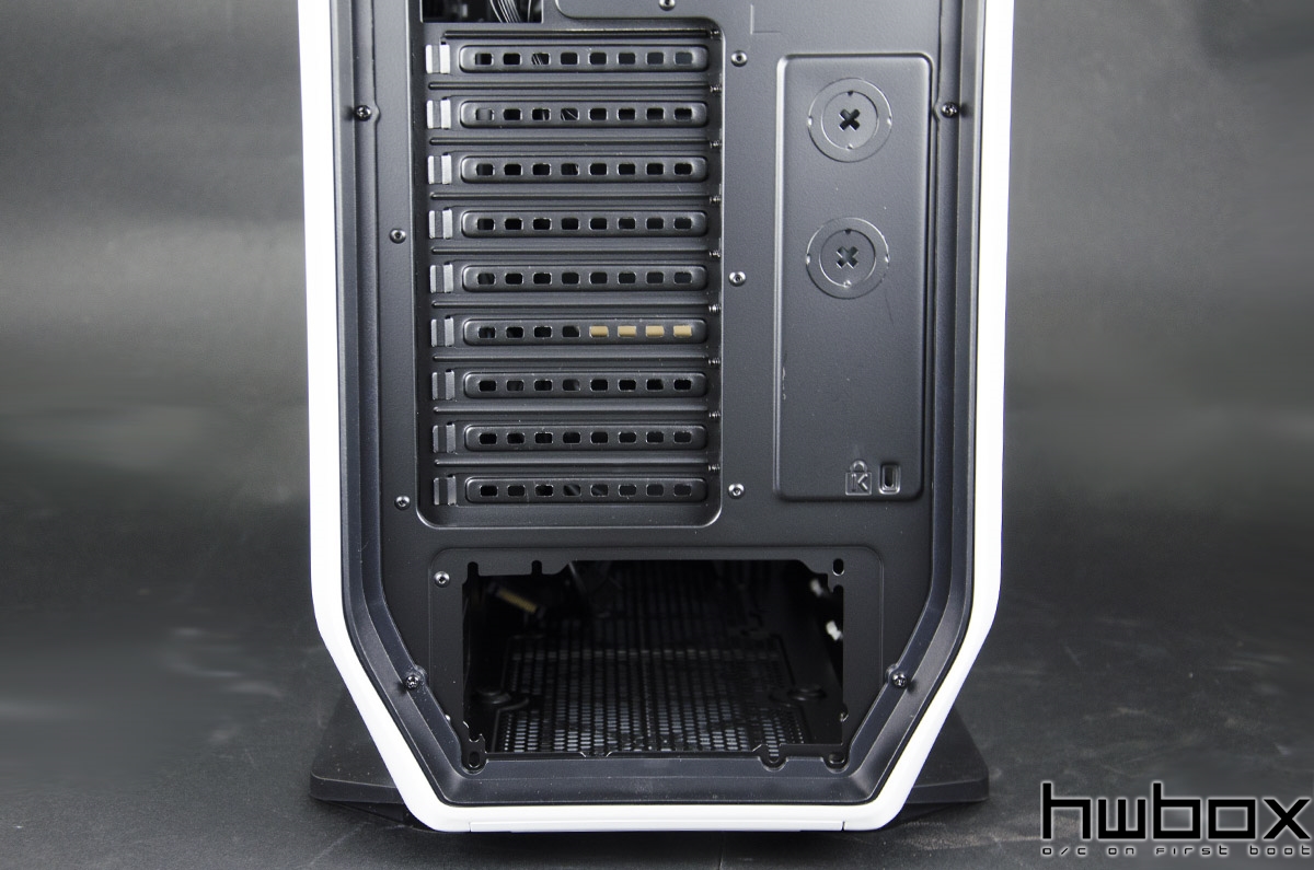 Corsair Graphite 780T Review: The enthusiast's heaven?