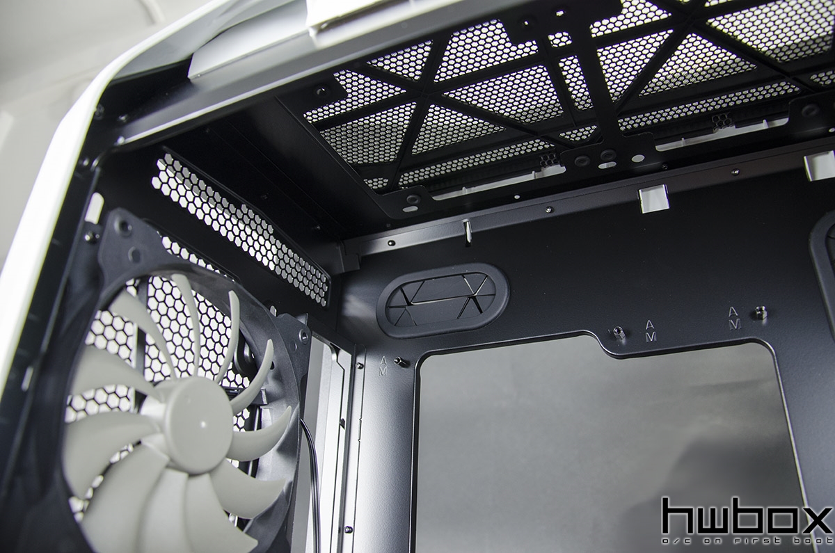 Corsair Graphite 780T Review: The enthusiast's heaven?