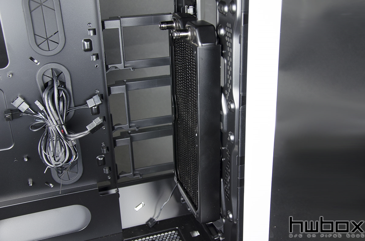 Corsair Graphite 780T Review: The enthusiast's heaven?