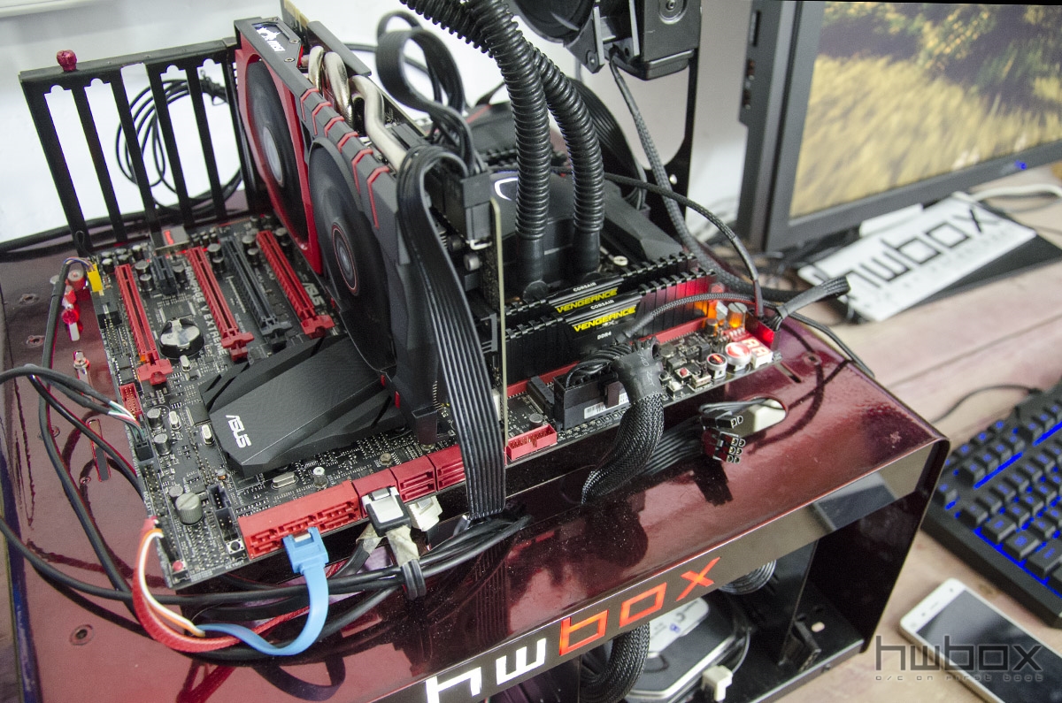 ASUS RoG Rampage V Extreme Review: The enthusiast's dream