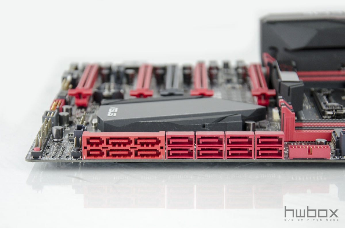 ASUS RoG Rampage V Extreme Review: The enthusiast's dream