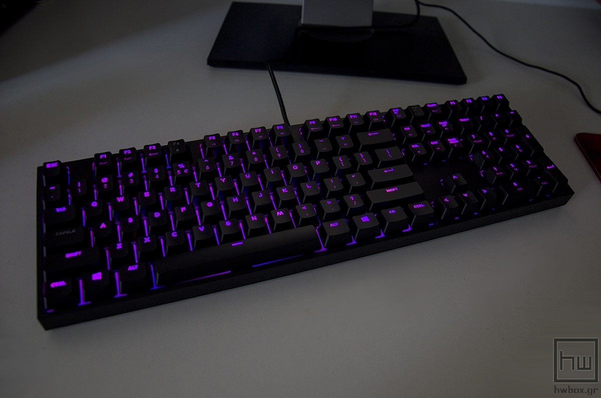 CM Storm QuickFire XTi Review: Put some colors on your keyboard