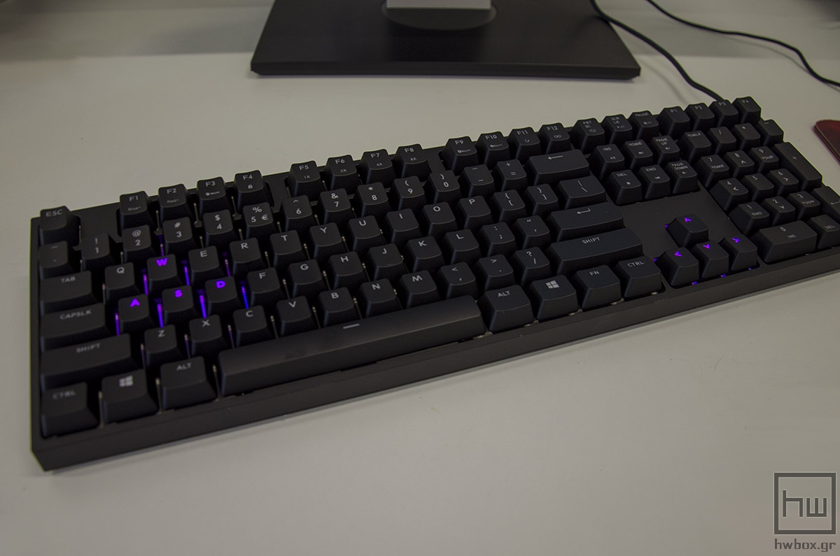 CM Storm QuickFire XTi Review: Put some colors on your keyboard