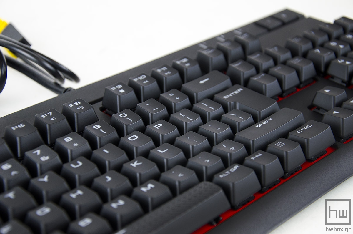 Corsair Strafe Cherry MX Blue Review: Real mech or nothing