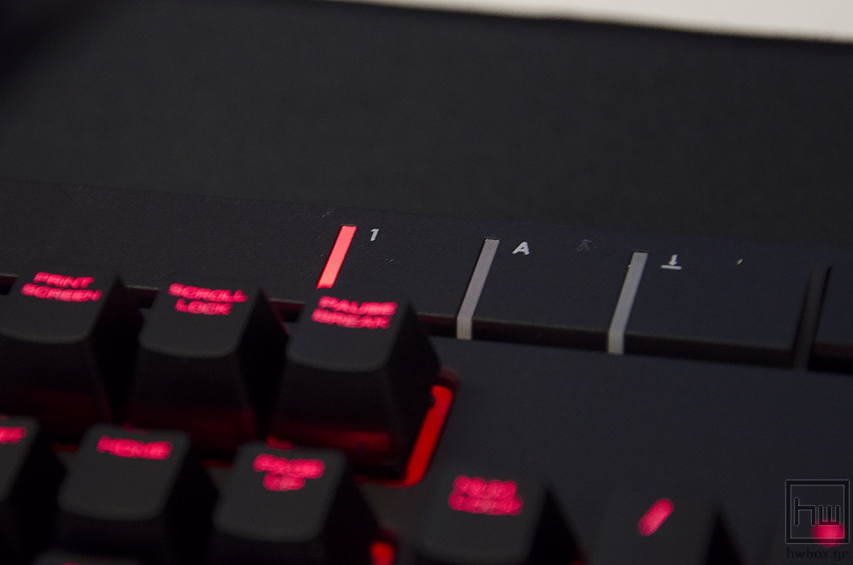 Corsair Strafe Cherry MX Blue Review: Real mech or nothing