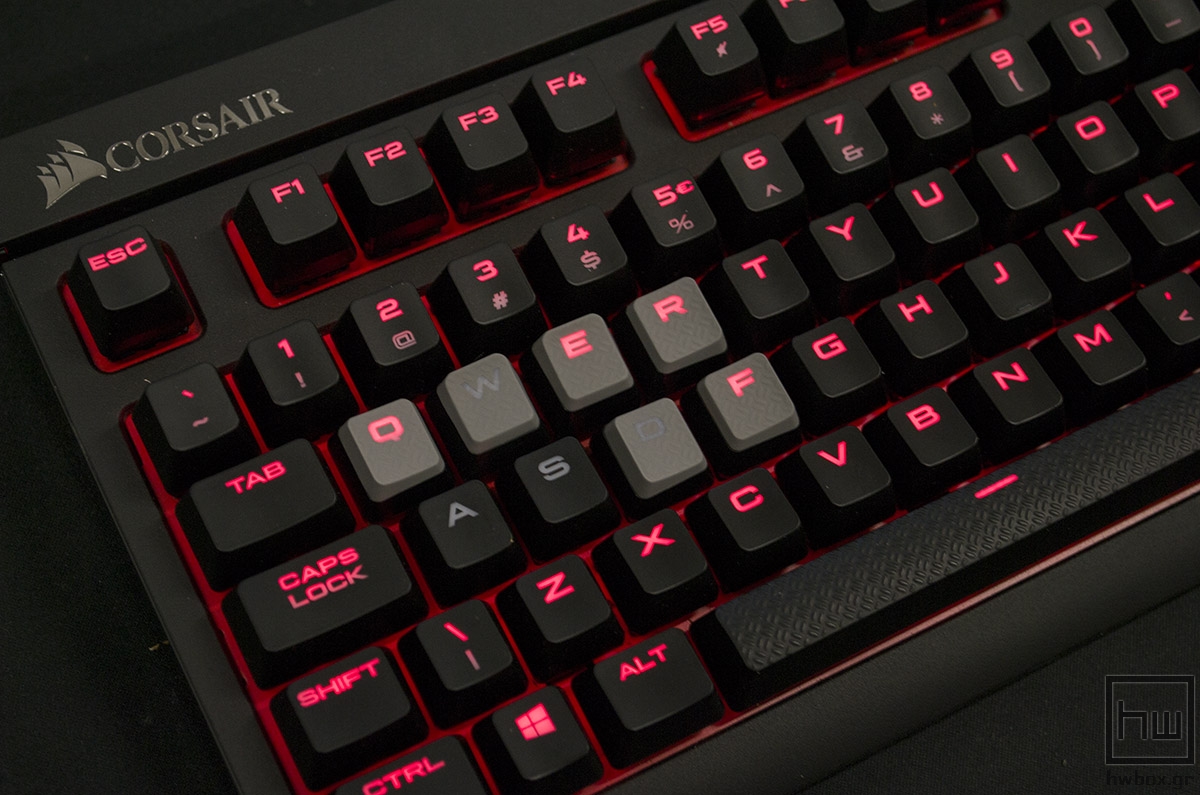 Corsair Strafe Cherry MX Blue Review: Real mech or nothing